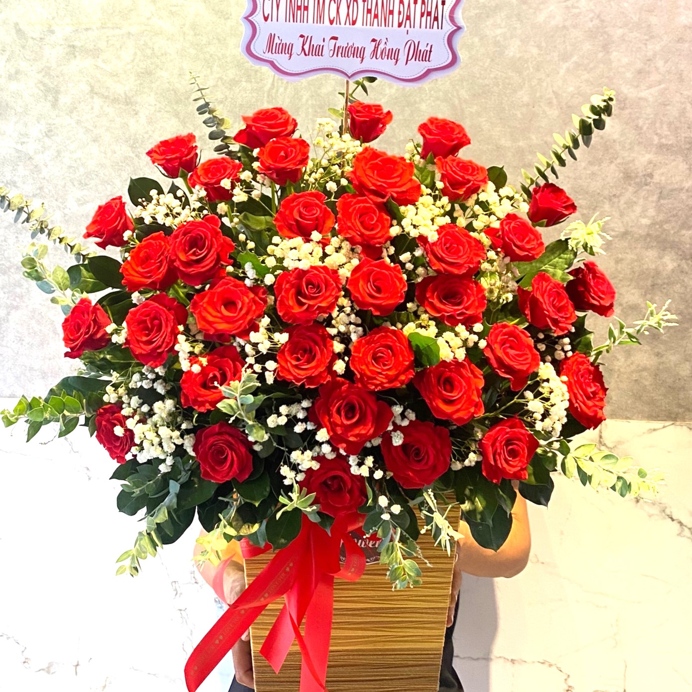 gio hoa hong phat ruc ro