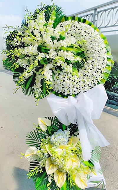 vong hoa tang trang   htl396